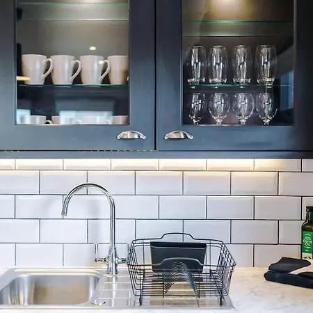 Modern 2-bed Flat In - Sleeps 6 公寓 利兹