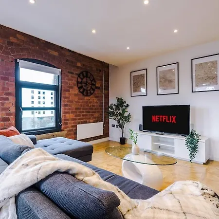 Modern 2-bed Flat In - Sleeps 6 公寓