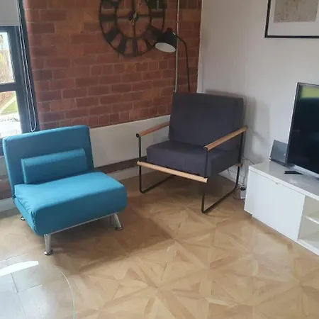 Modern 2-bed Flat In - Sleeps 6 아파트 리즈