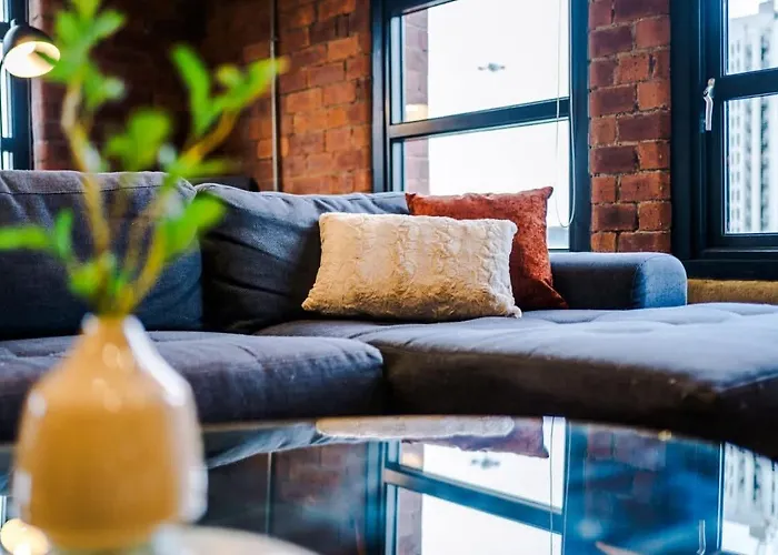 Modern 2-bed Flat In - Sleeps 6