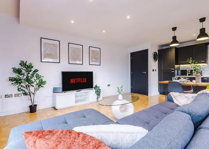 Modern 2-bed Flat In - Sleeps 6 아파트