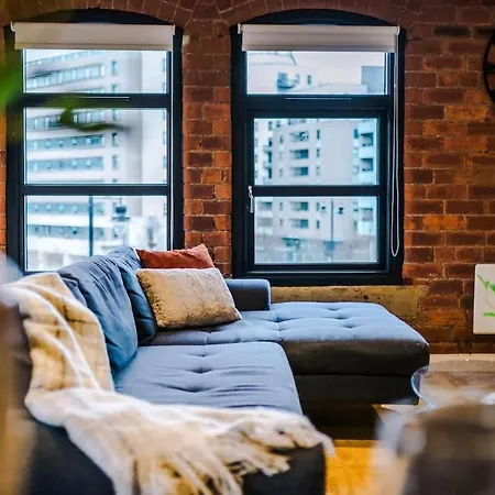 Апартаменти Modern 2-bed Flat In - Sleeps 6 Лідс