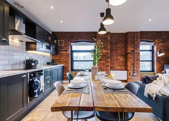 Modern 2-bed Flat In - Sleeps 6 Апартаменти *